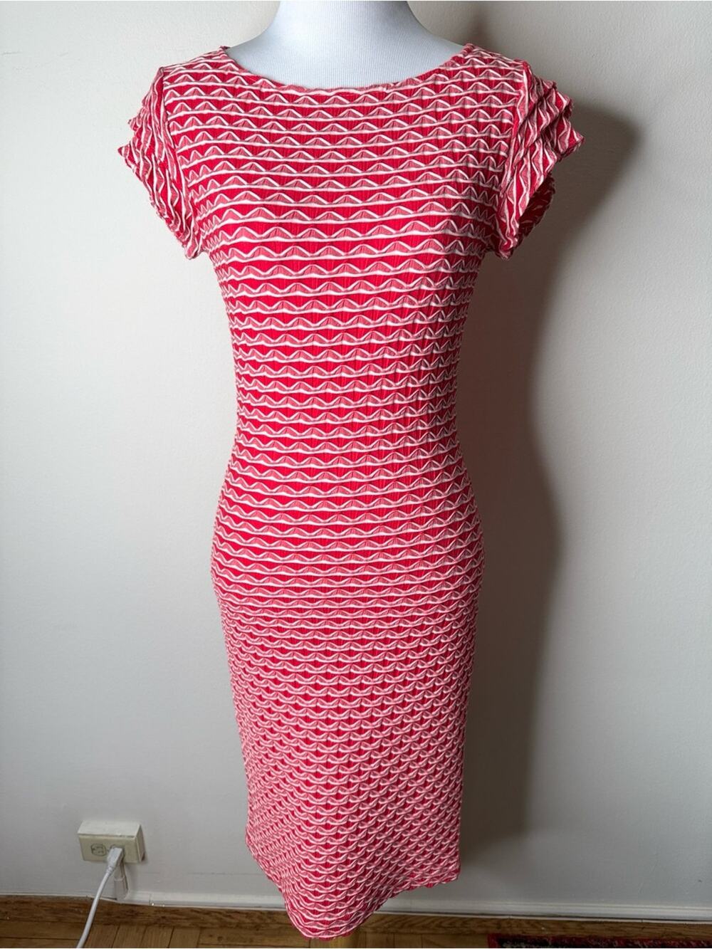 Searle Y2K Red and White Pucker Fabric Bodycon Cap Sleeve Dress